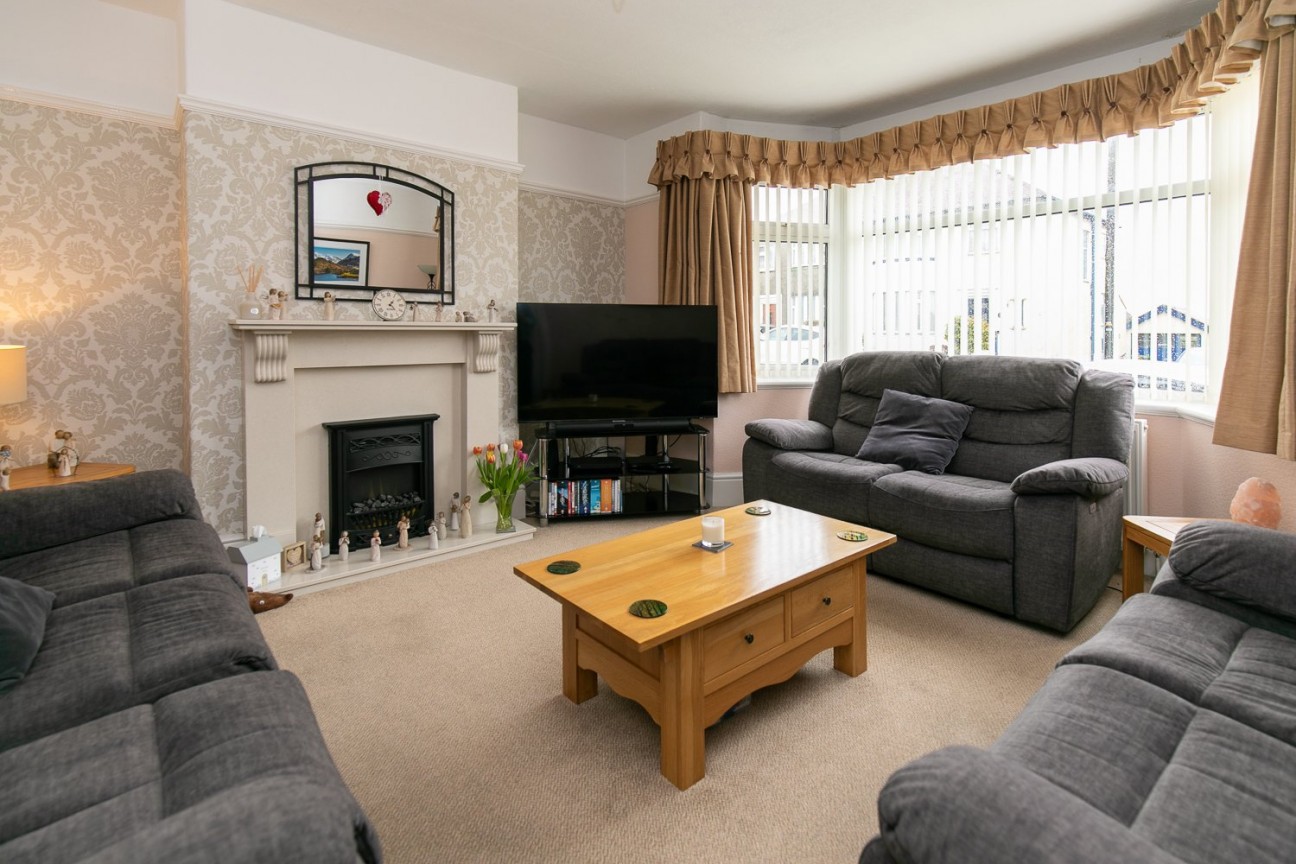 29, Sunningdale Drive, Onchan, IM3 1EL. - Photo 4 of 32