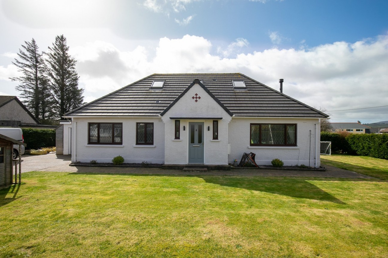 8, Ballagarey Road, Glen Vine, Isle of Man, IM4 4EA. - Photo 1 of 28