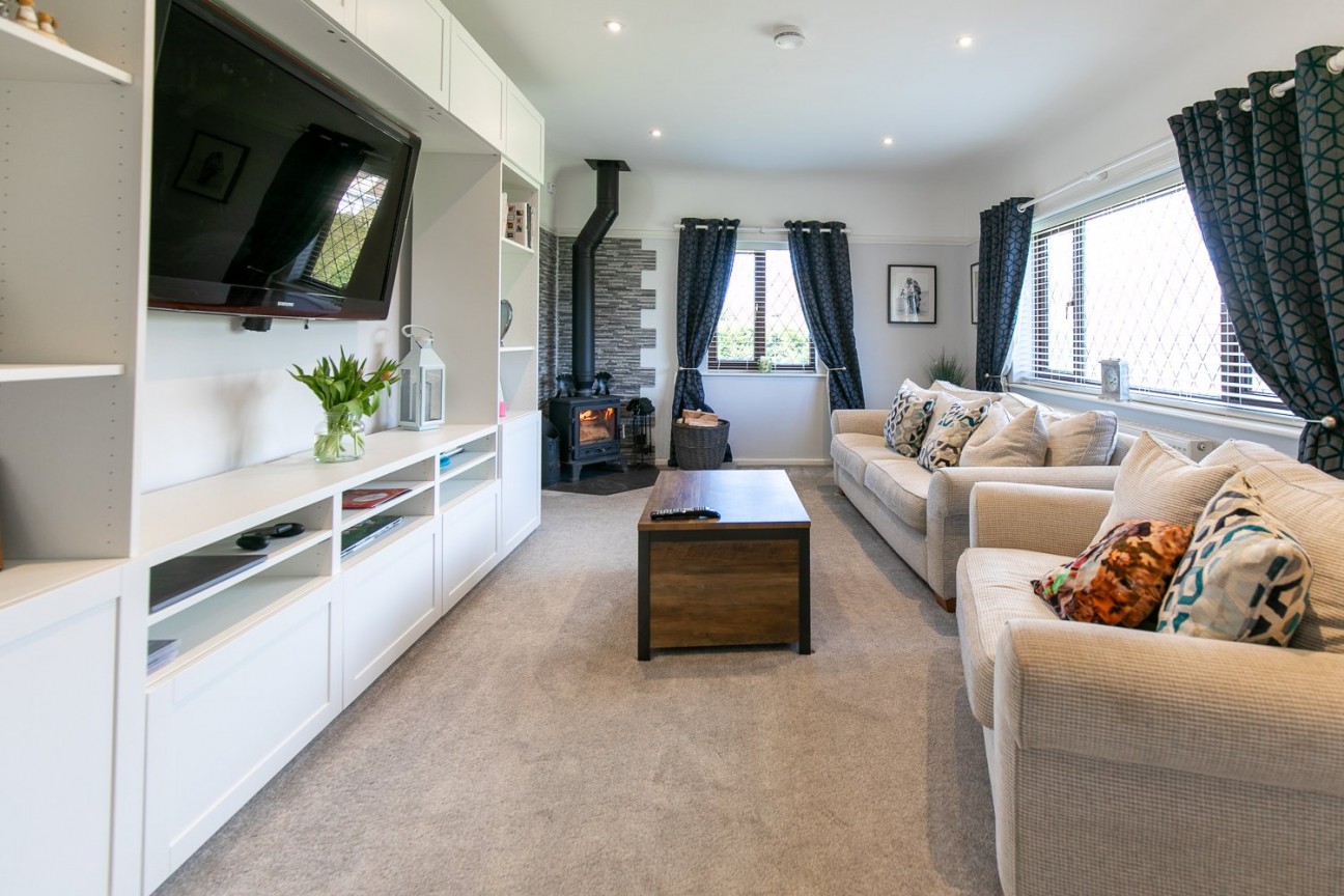 8, Ballagarey Road, Glen Vine, Isle of Man, IM4 4EA. - Photo 4 of 28