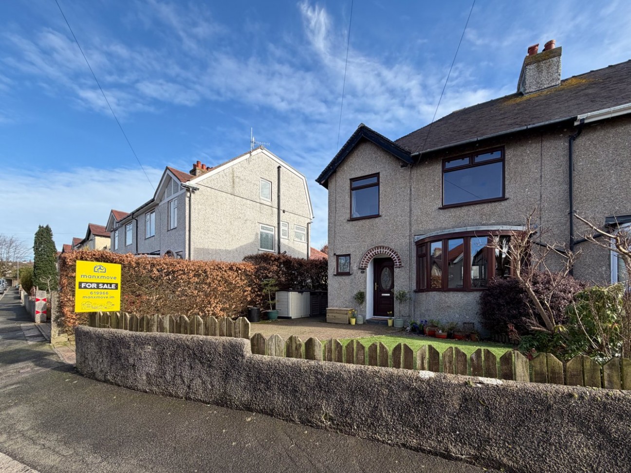 23, Terence Avenue, Douglas, IM2 5BN. - Photo 2 of 26