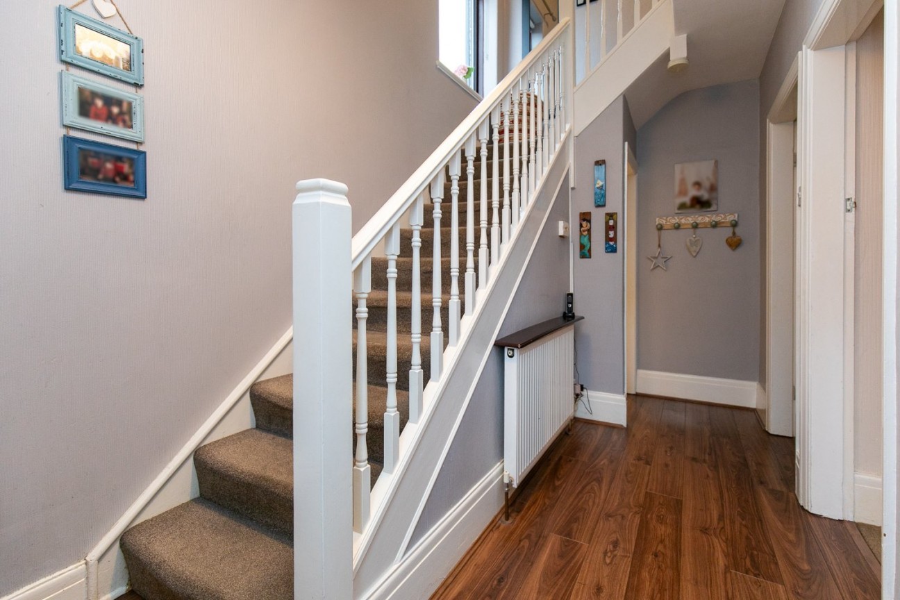 23, Terence Avenue, Douglas, IM2 5BN. - Photo 4 of 26