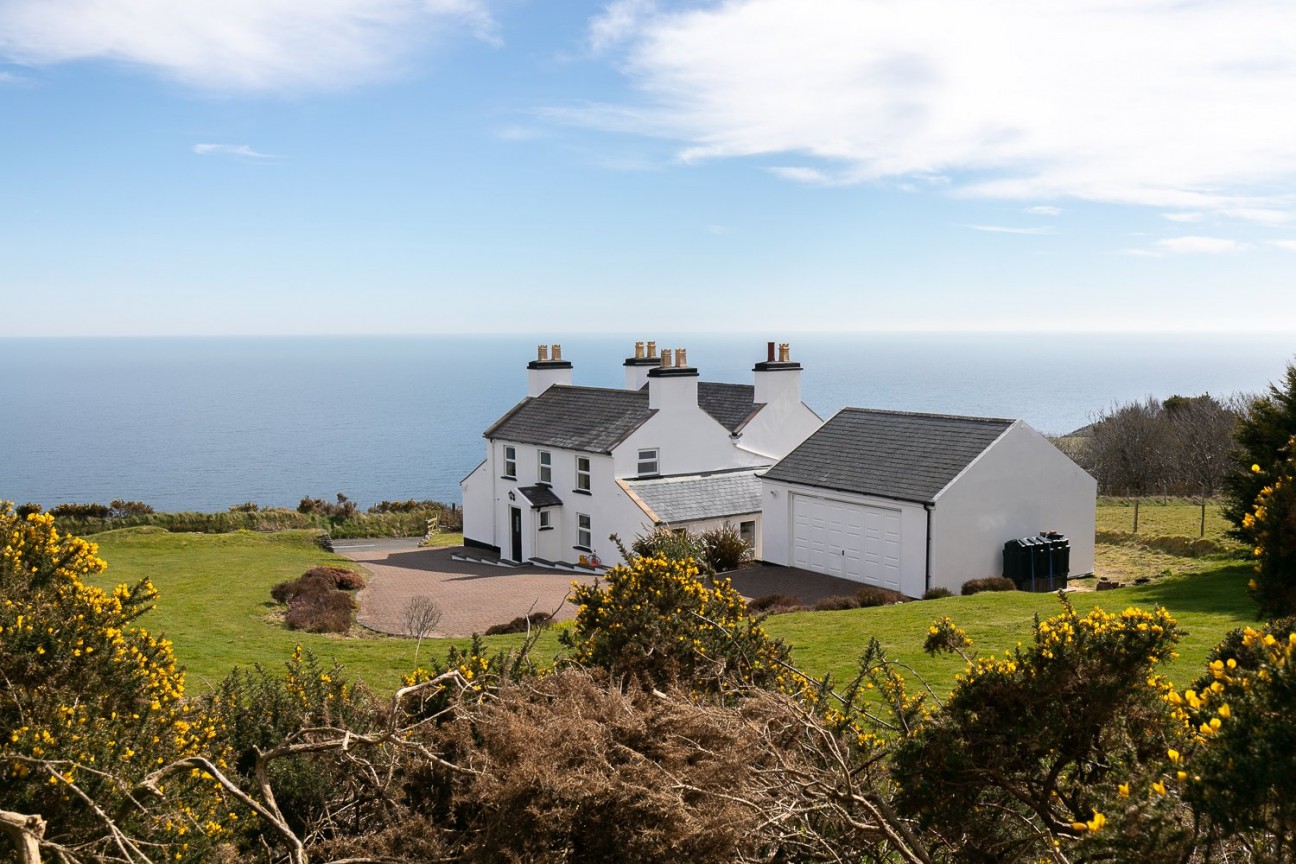 Thie-Ny-Dhreem, Laxey, IM4 7PW. - Photo 2 of 37