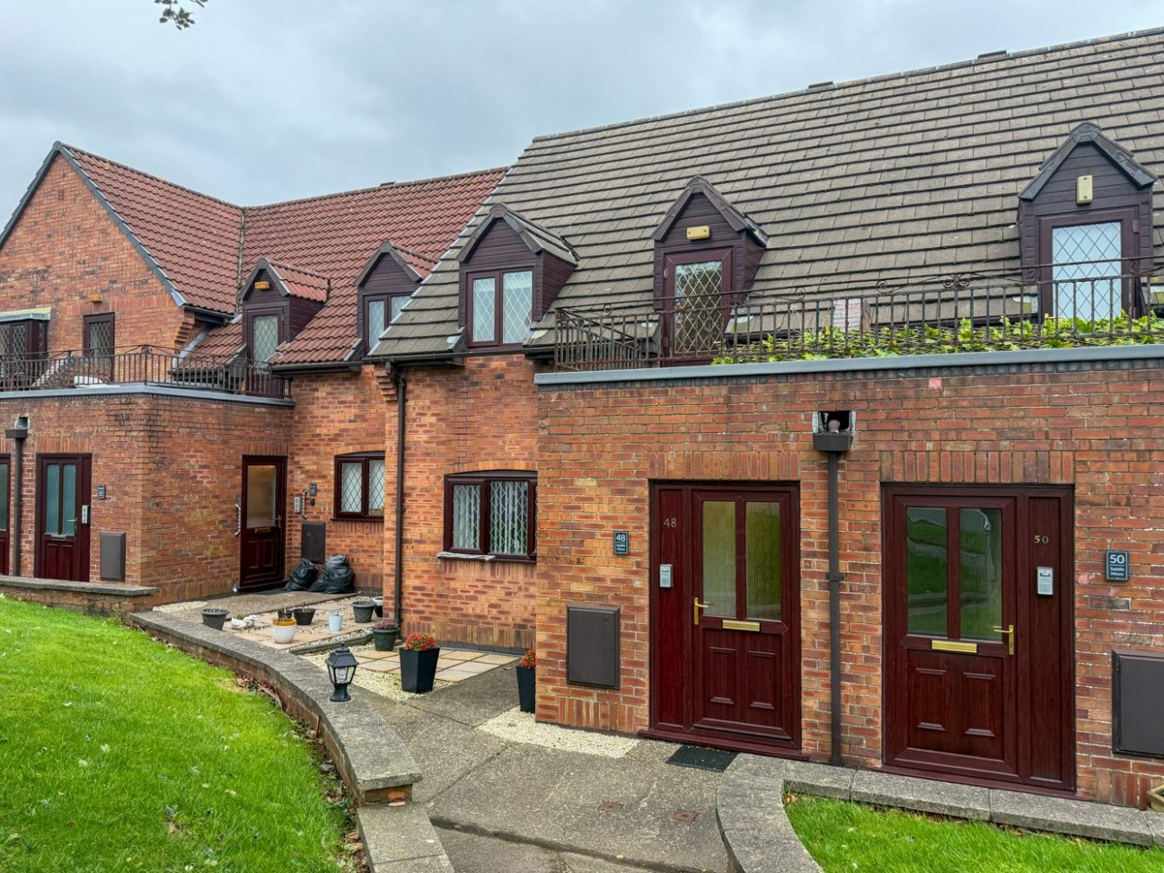 48, Saddle Mews, Isle of Man, IM2 1HS, Douglas. - Photo 1 of 12