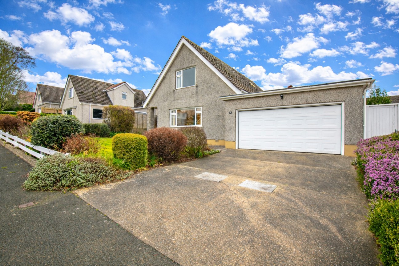 38, Ballaughton Manor Hill, Isle of Man, IM2 1NU, Braddan. - Photo 1 of 23