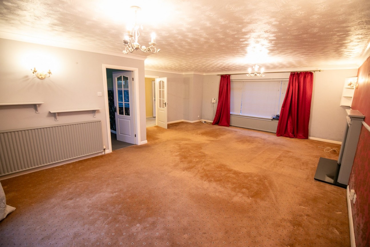 2, Clifton Drive, Ramsey, IM8 3ND. - Photo 4 of 24
