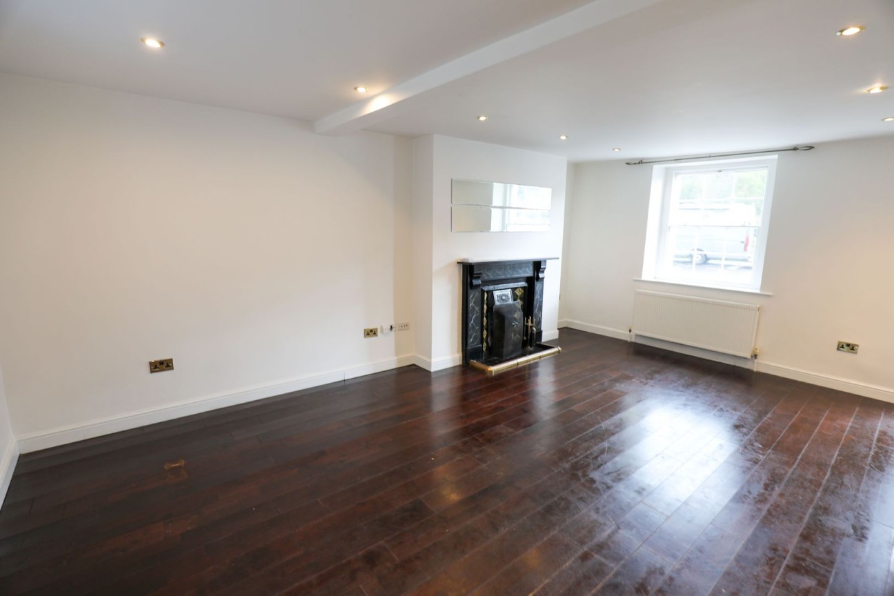 3, Dumbells Terrace, Laxey, IM4 7NY. - Photo 2 of 13