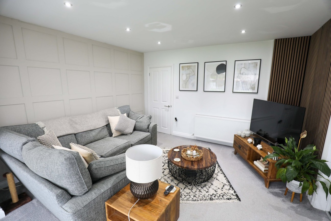 3, Mount View Close, Onchan, IM3 4BR. - Photo 3 of 24