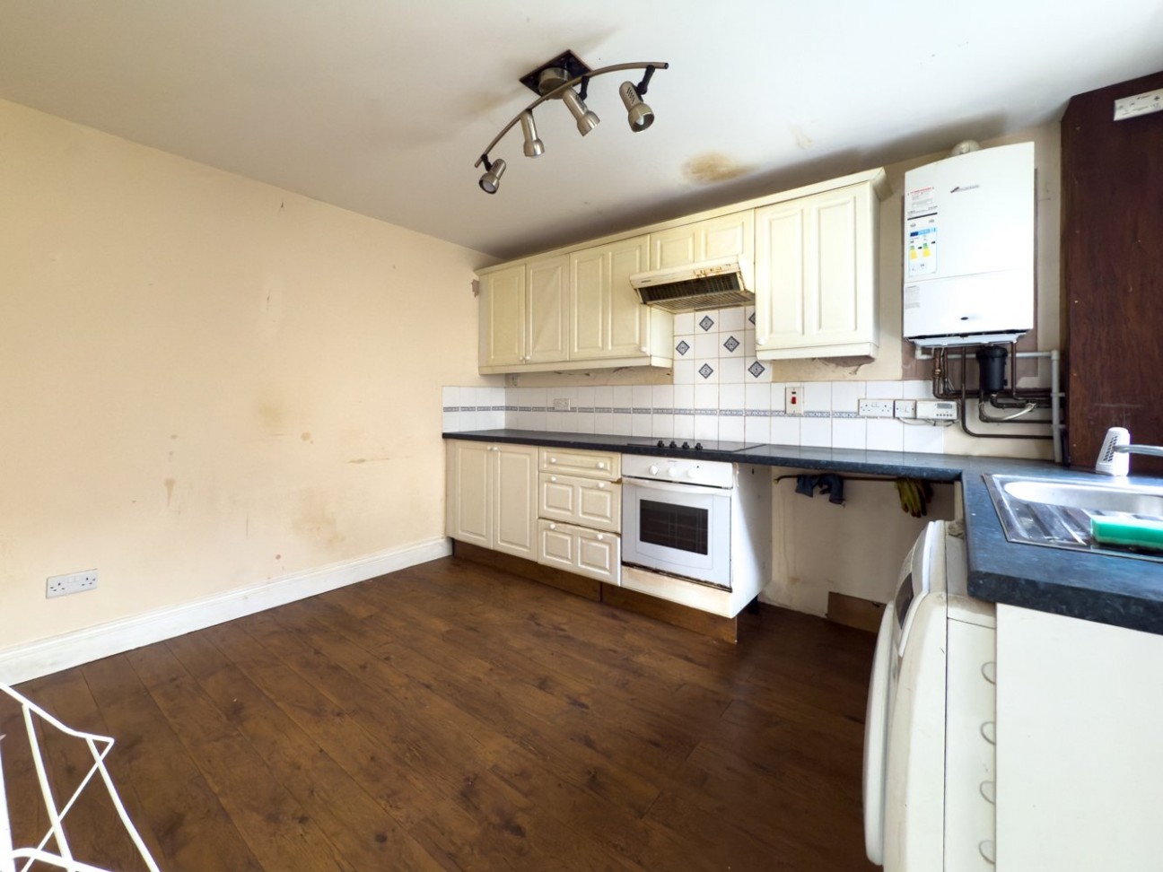 2, Bridge Road, Ballasalla, IM9 3DA. - Photo 4 of 11