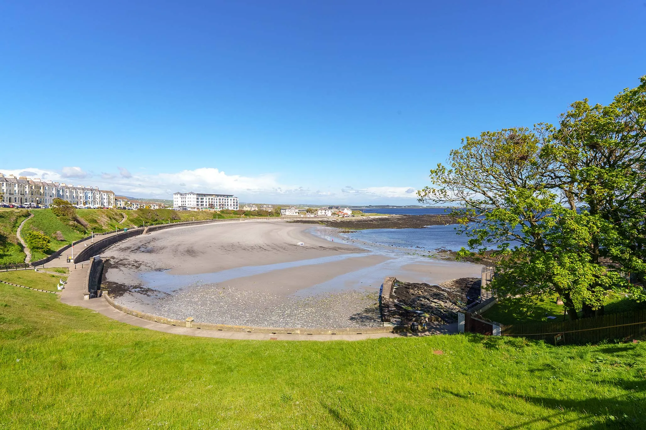 Flat 5, Seamount, Bay View Road, Port St Mary. - Photo 2 of 8