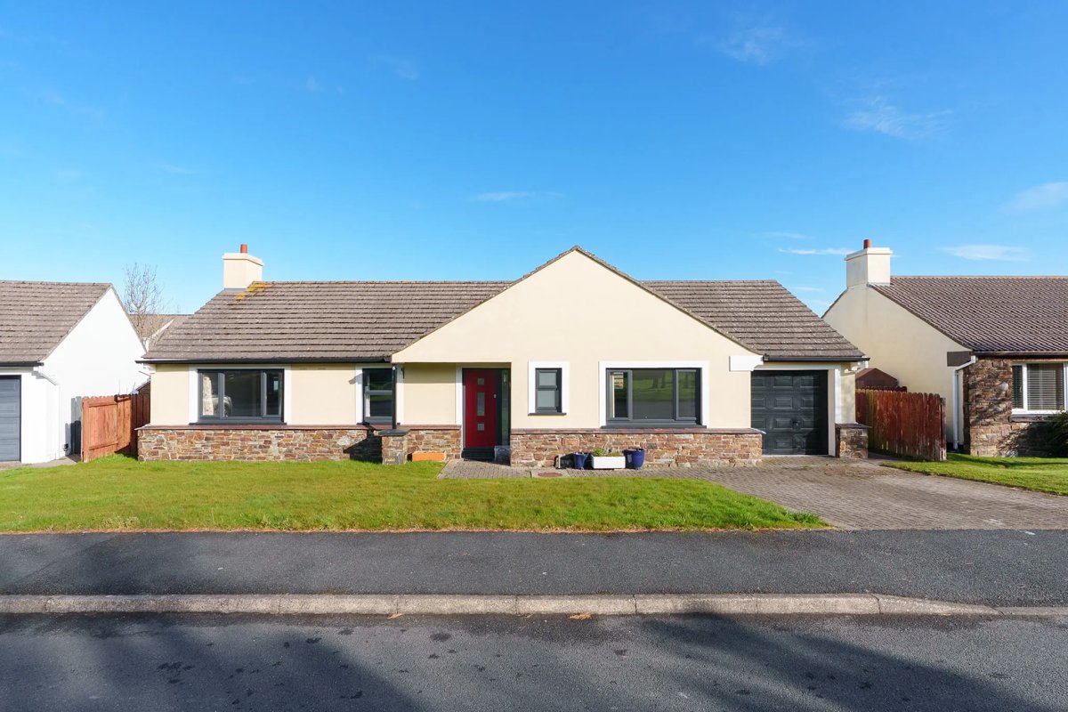 5 Glebe Aalin, Station Road, Ballaugh.