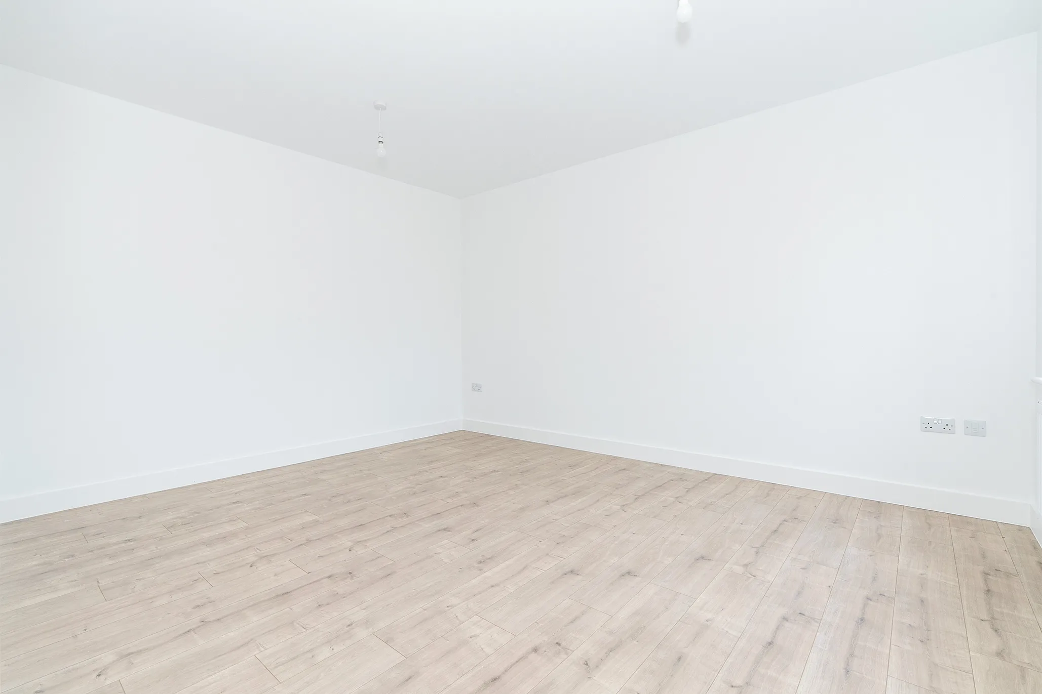 98 Royal Park, Ramsey. - Photo 3 of 21