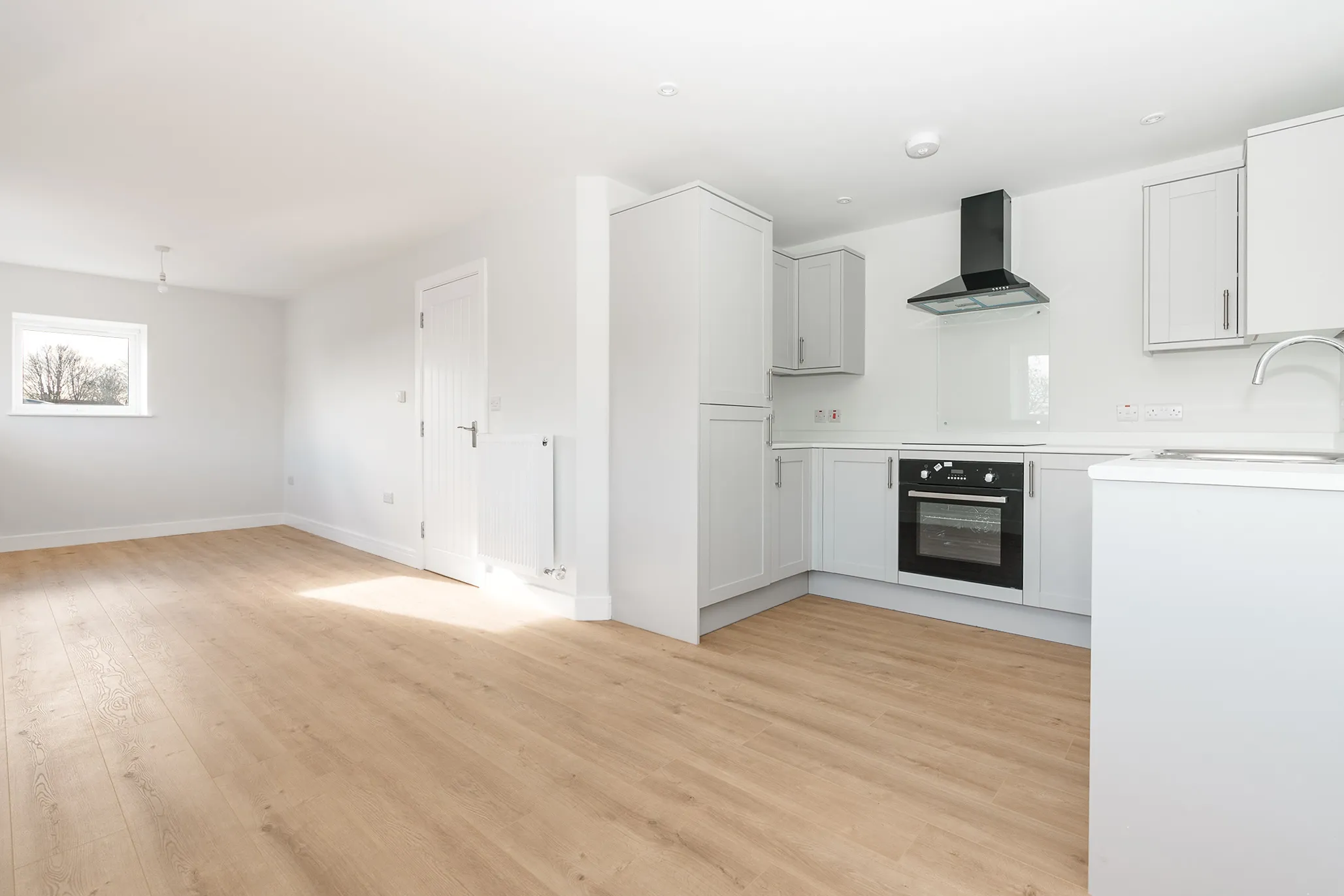 1 Stanley Court, Second Avenue, Onchan. - Photo 3 of 12