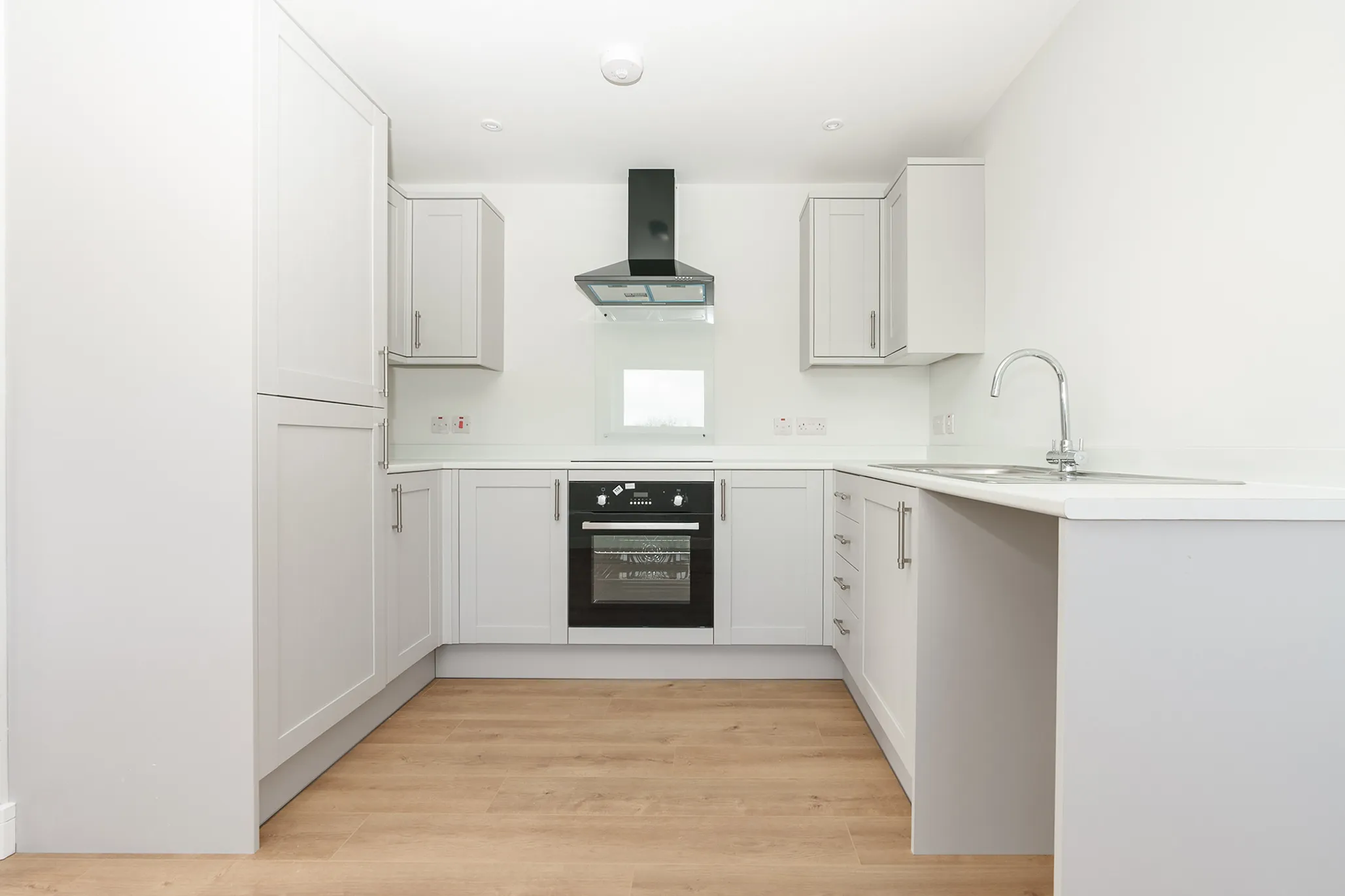 1 Stanley Court, Second Avenue, Onchan. - Photo 4 of 12