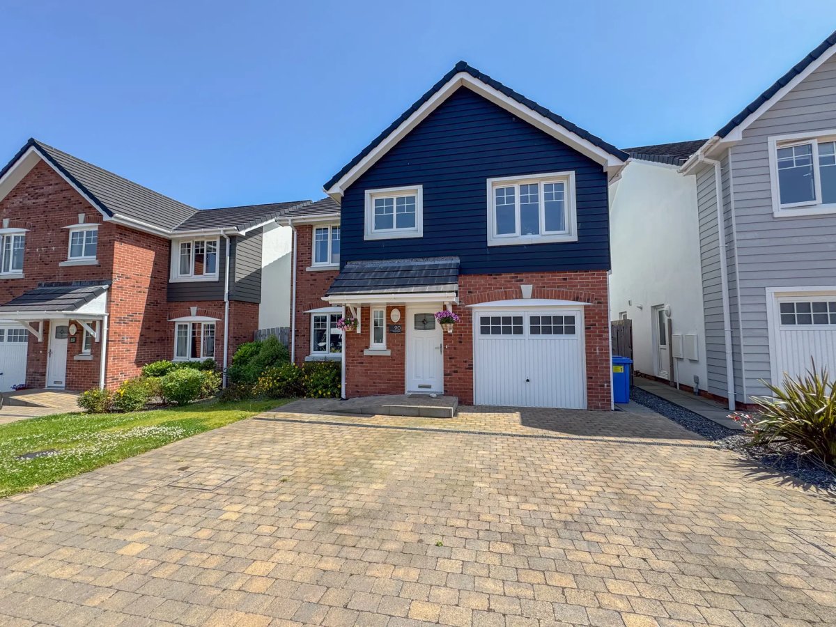 90 Royal Park, Ramsey.
