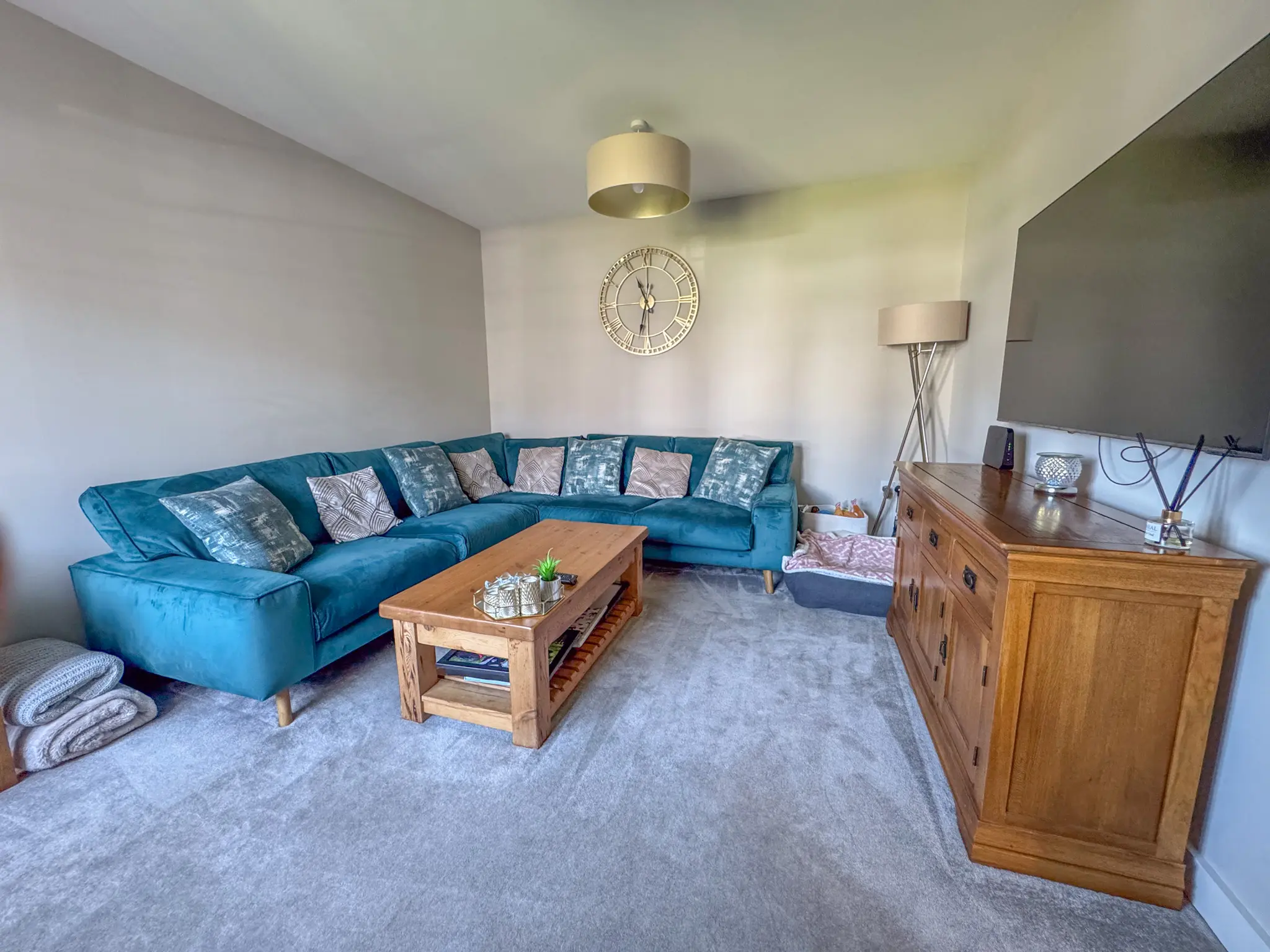 90 Royal Park, Ramsey. - Photo 3 of 23