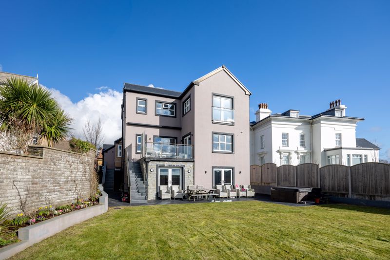 Arlington Lodge, Strathallan Road, Onchan IM3 1NN. - Photo 2 of 35