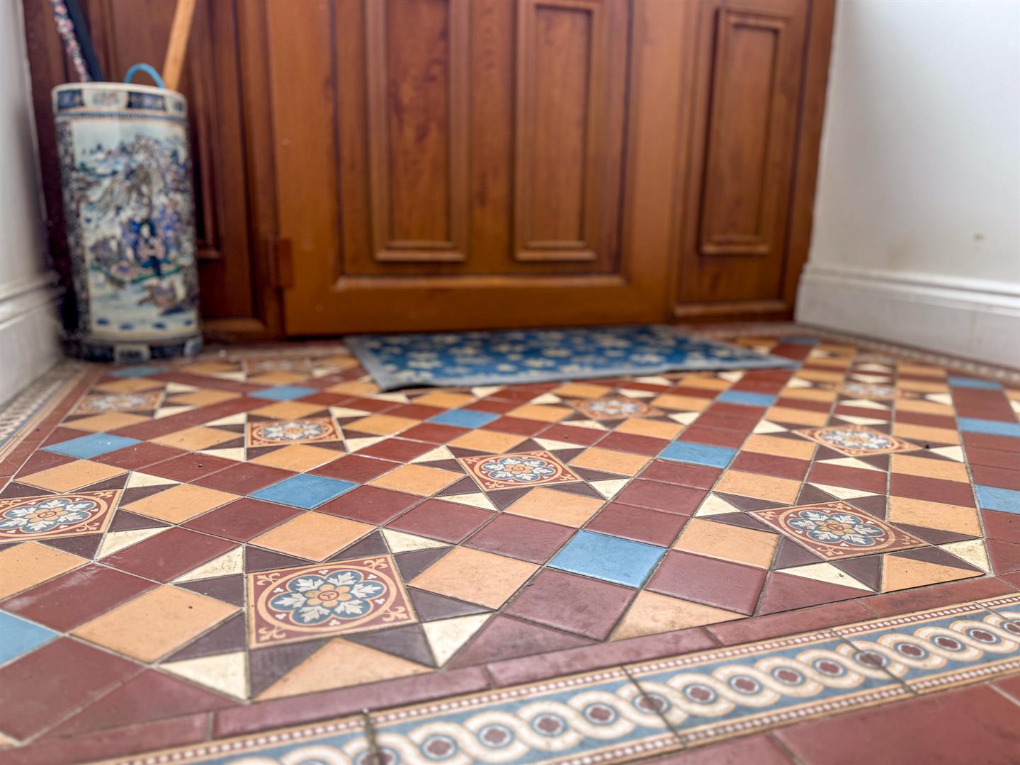 Loghtan House, Clifton Road Port St. Mary, Port St Mary. - Photo 3 of 36