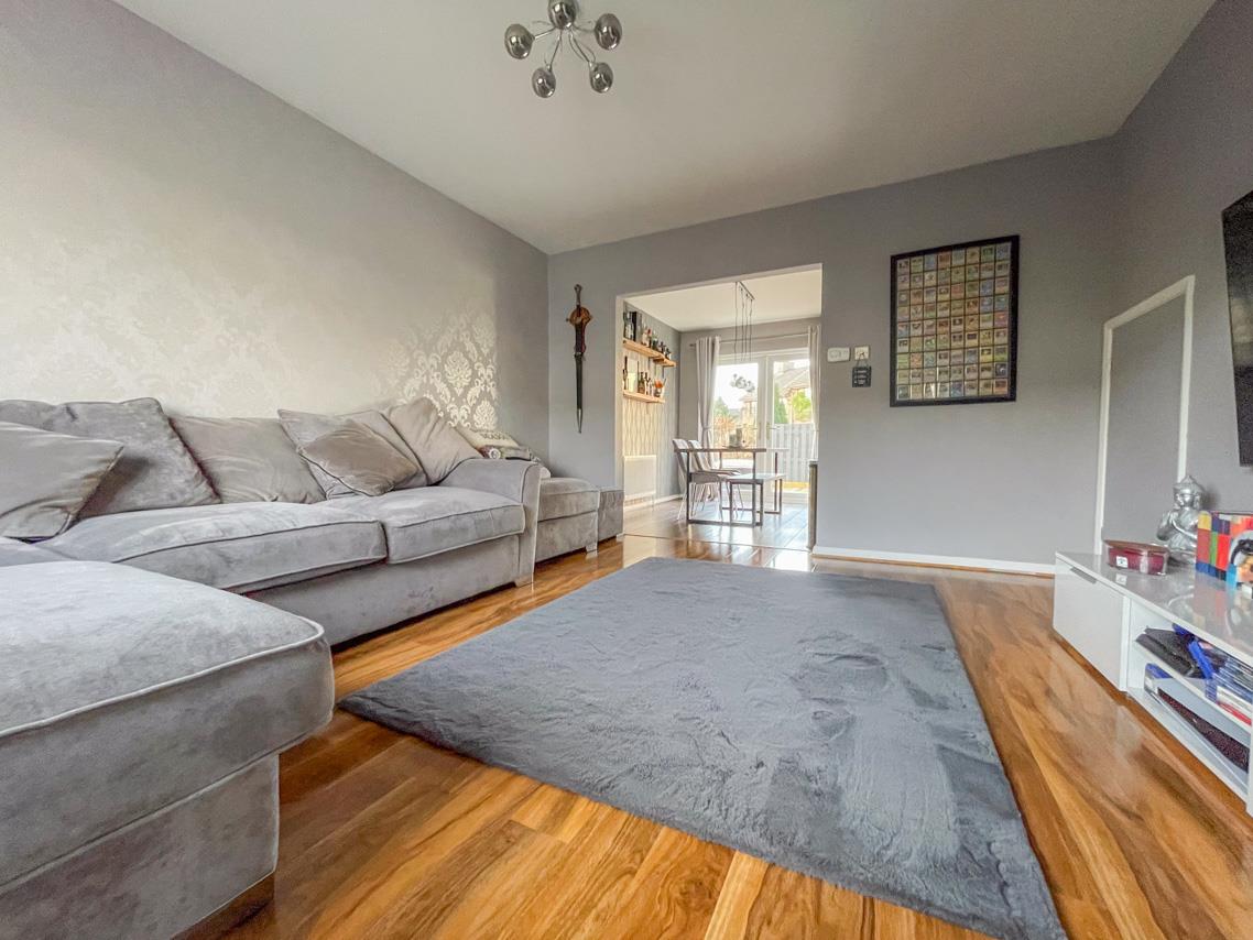 18 Dovescroft Douglas. - Photo 3 of 13