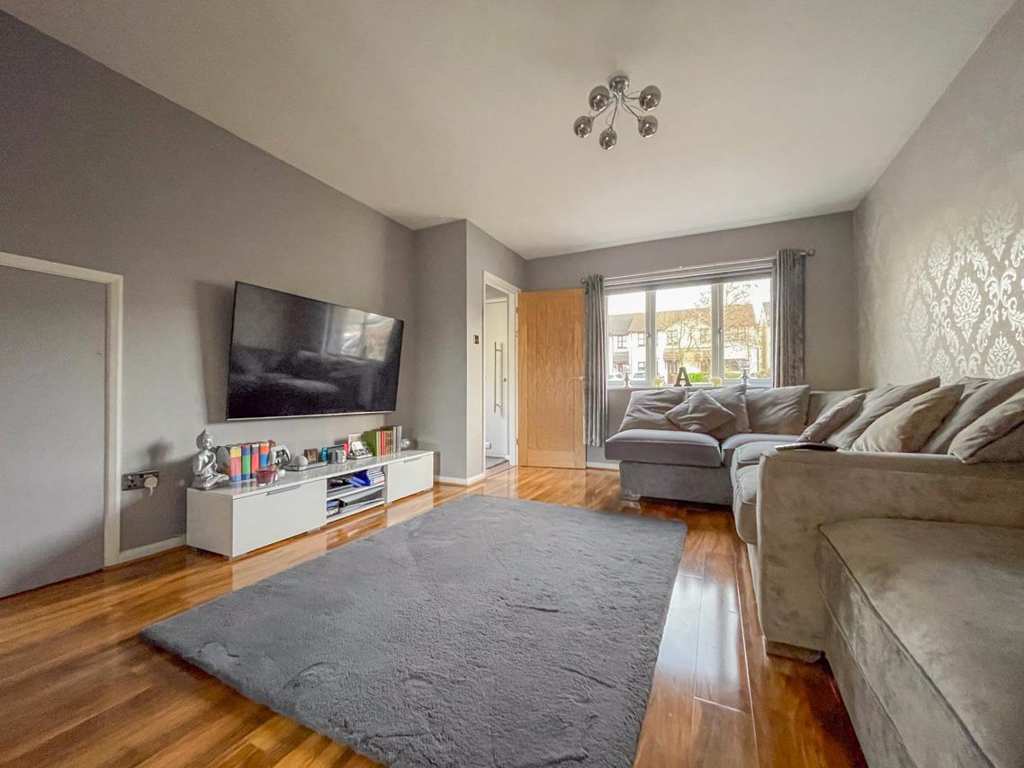 18 Dovescroft Douglas. - Photo 4 of 13