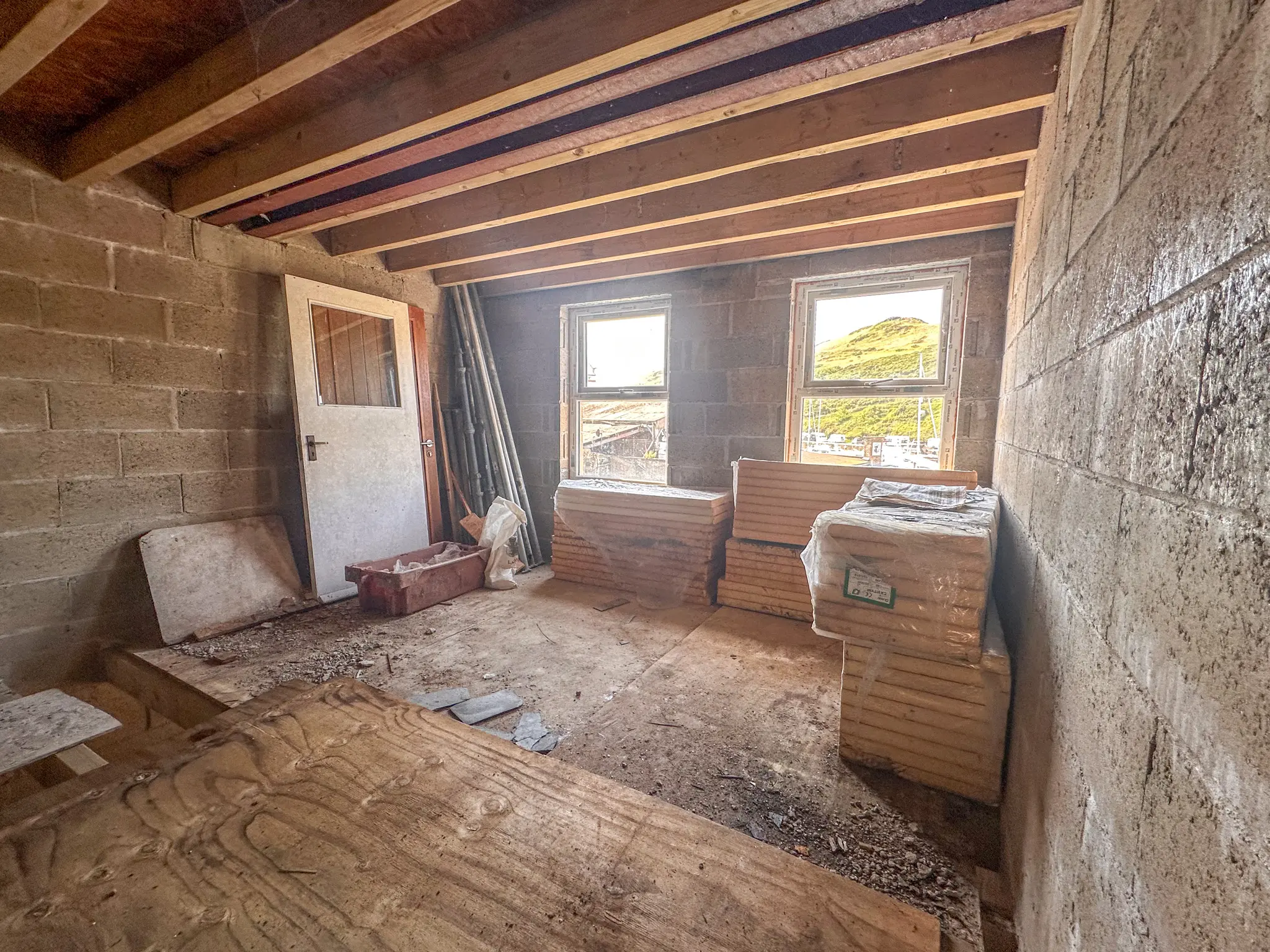 25 Castle Street, Peel. - Photo 4 of 9