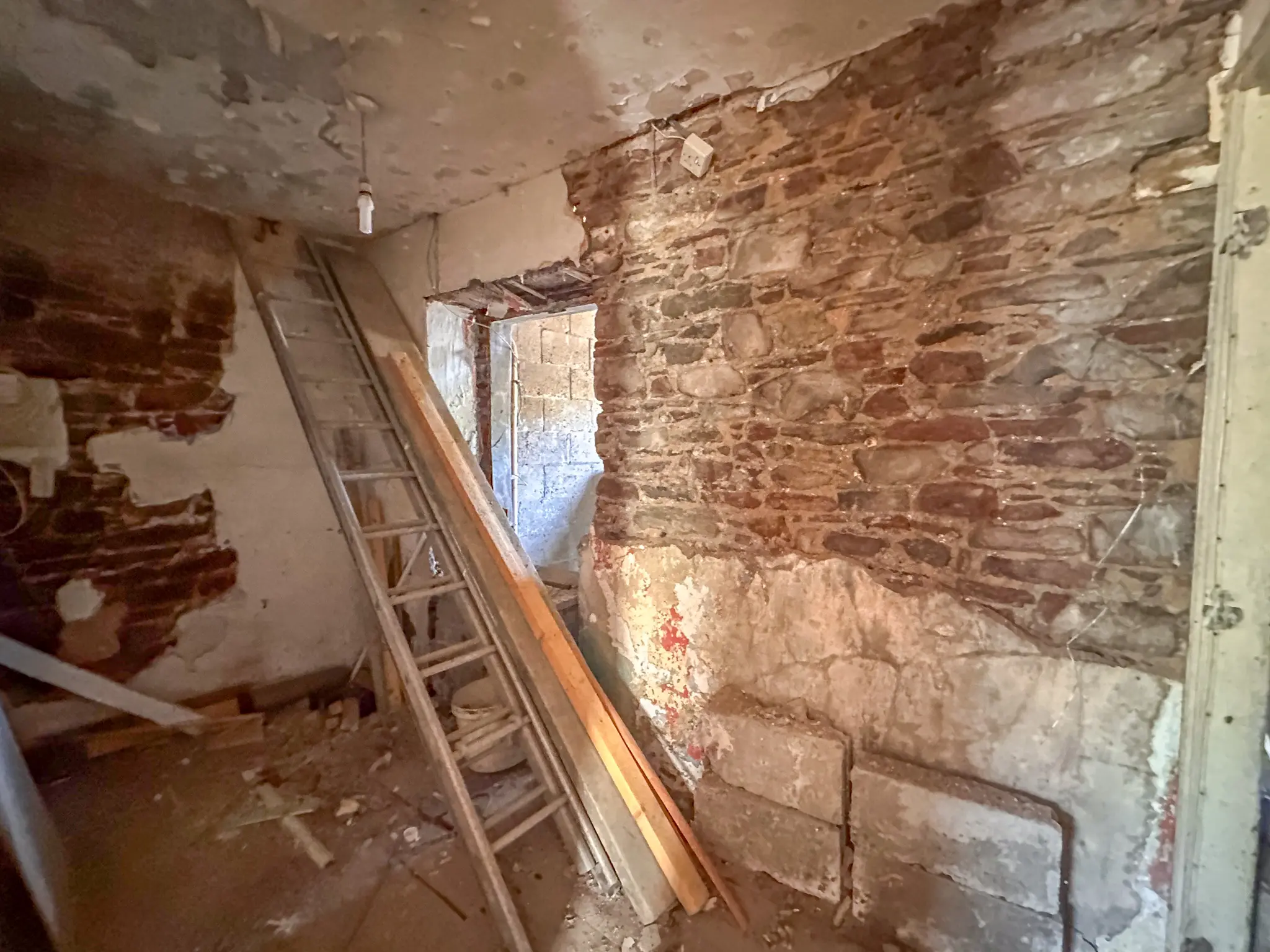25 Castle Street, Peel. - Photo 5 of 9