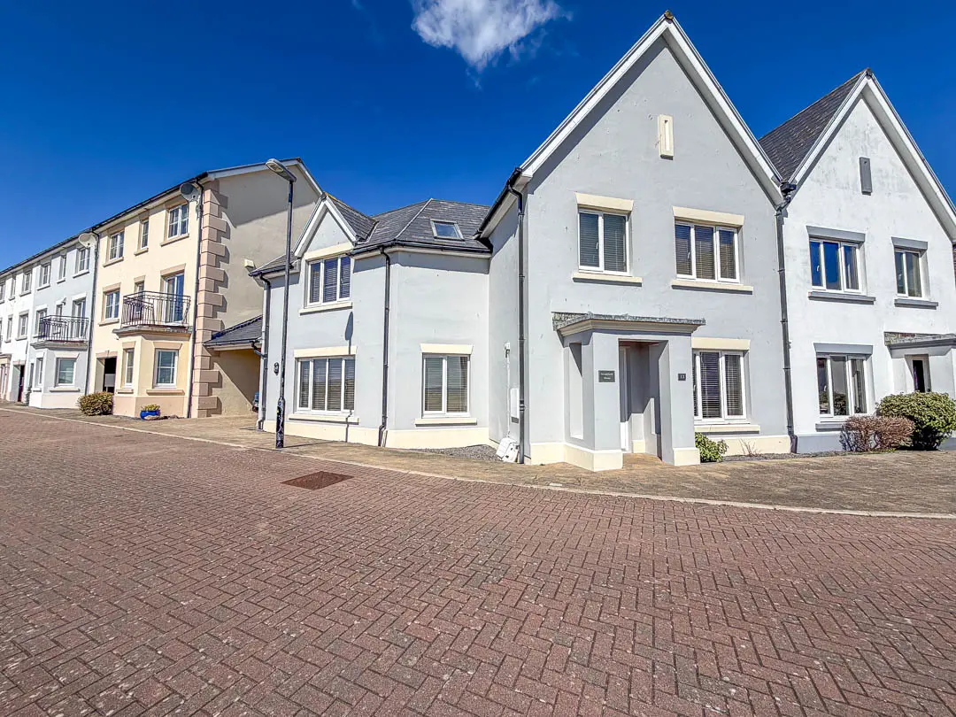 13 Knock Rushen, Castletown. - Photo 1 of 31