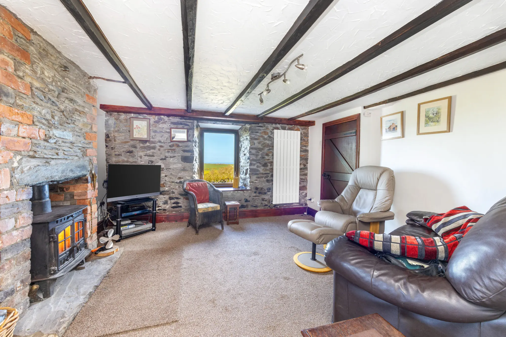 Ballamenagh cottage, Kirk Michael. - Photo 5 of 42