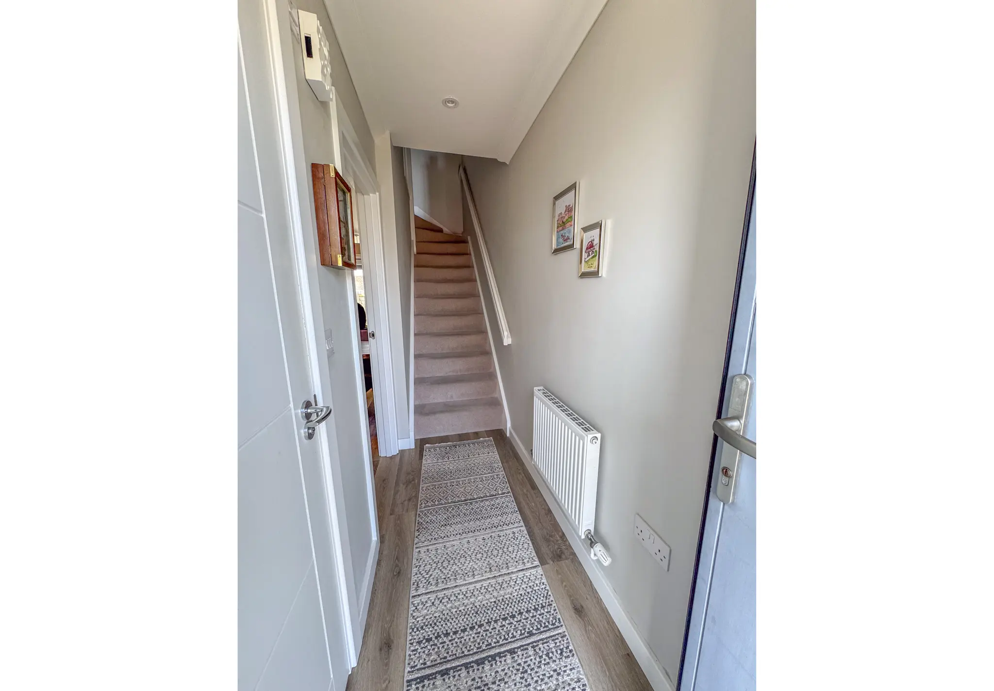 18 Oak Park, Peel. - Photo 2 of 17