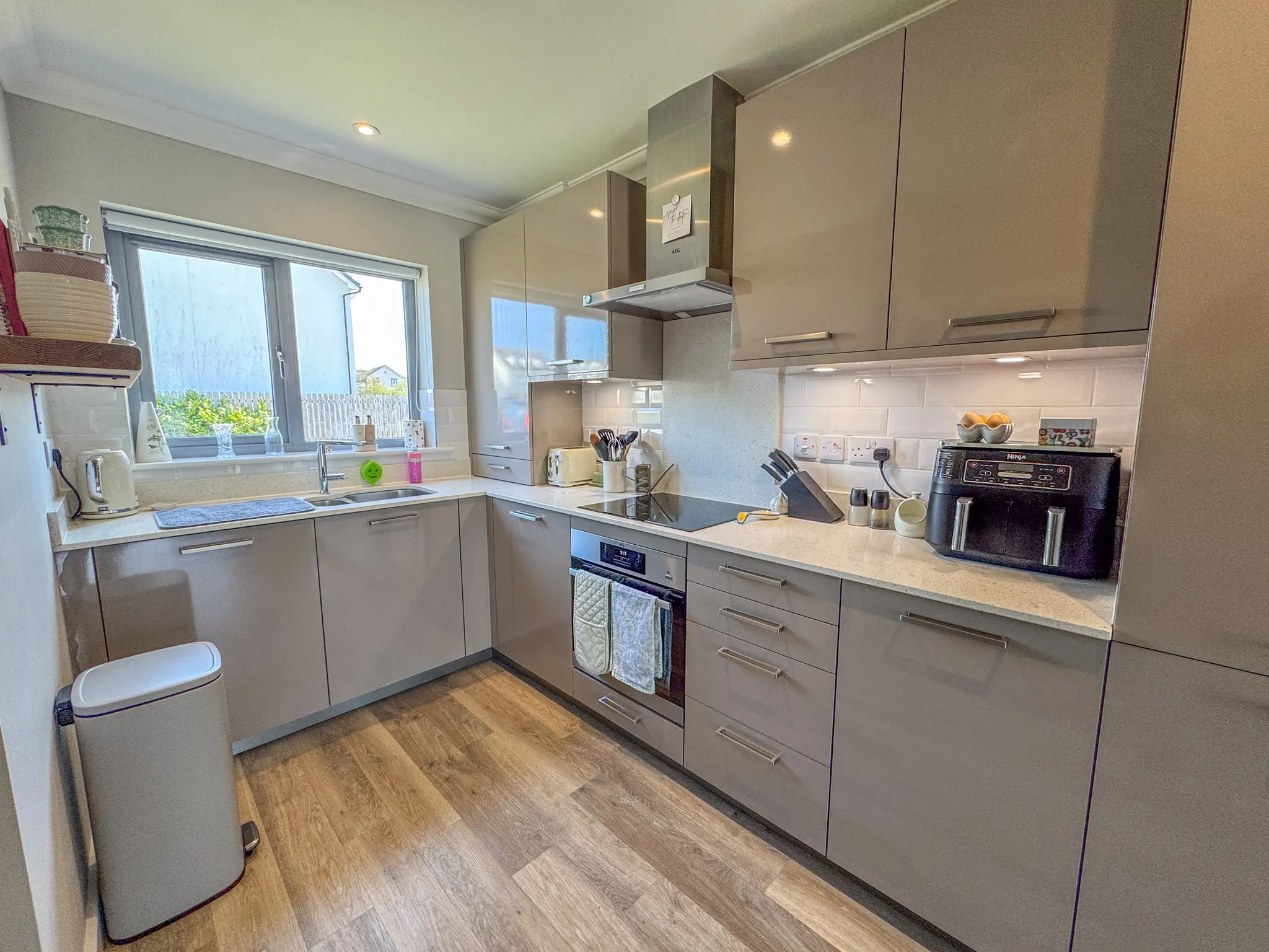 18 Oak Park, Peel. - Photo 5 of 17