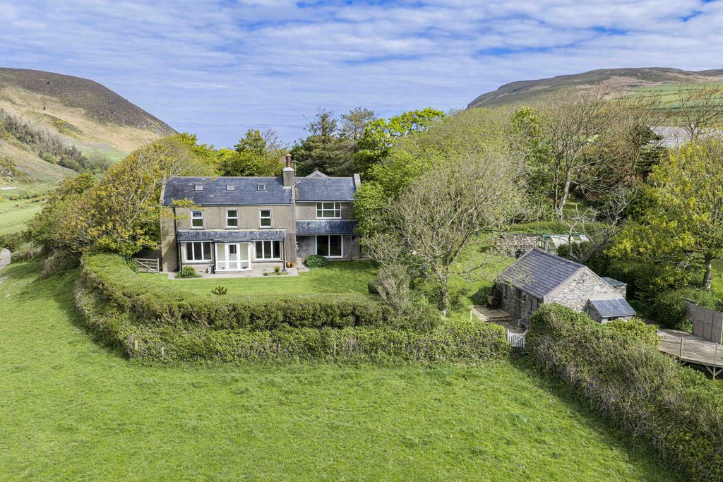 The Hill House, Cousins Hill, Surby, Port Erin IM9 6QR. - Photo 1 of 57