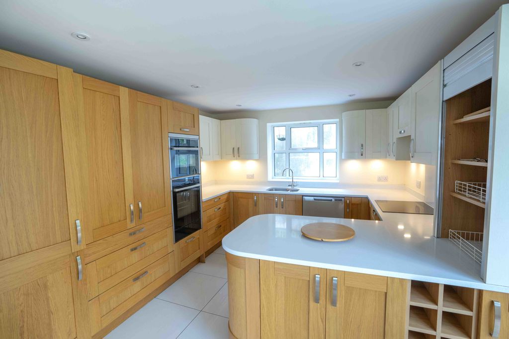 The Hill House, Cousins Hill, Surby, Port Erin IM9 6QR. - Photo 4 of 57