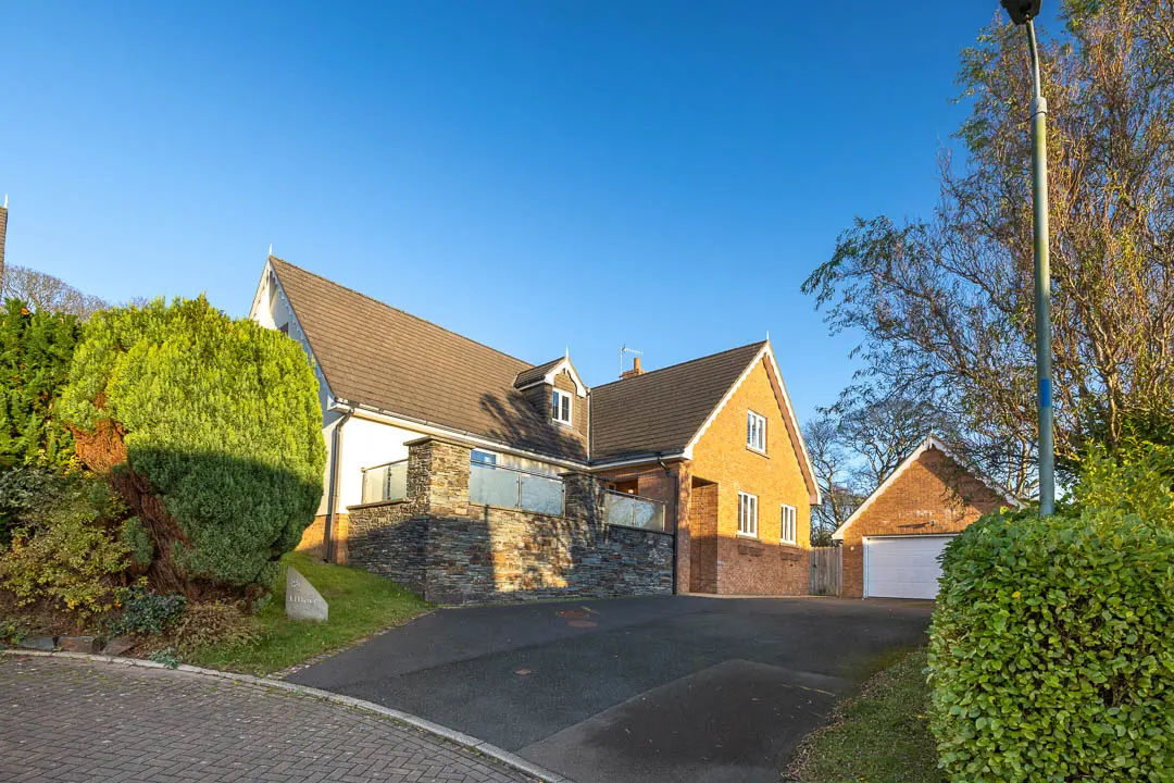 6 Kermode Road, Crosby. - Photo 2 of 39