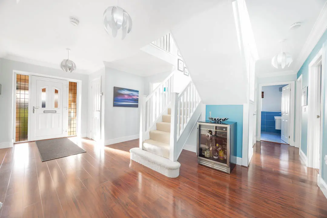 6 Kermode Road, Crosby. - Photo 4 of 39