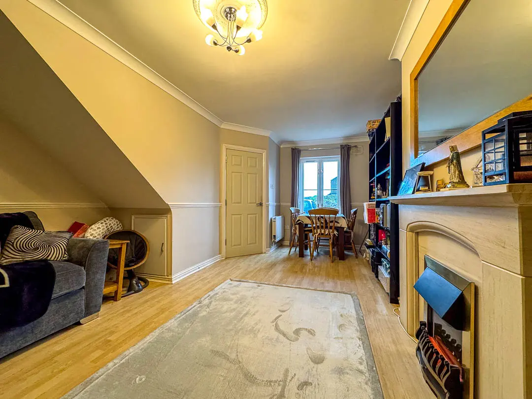 22 Lakeside Road, Douglas. - Photo 4 of 20