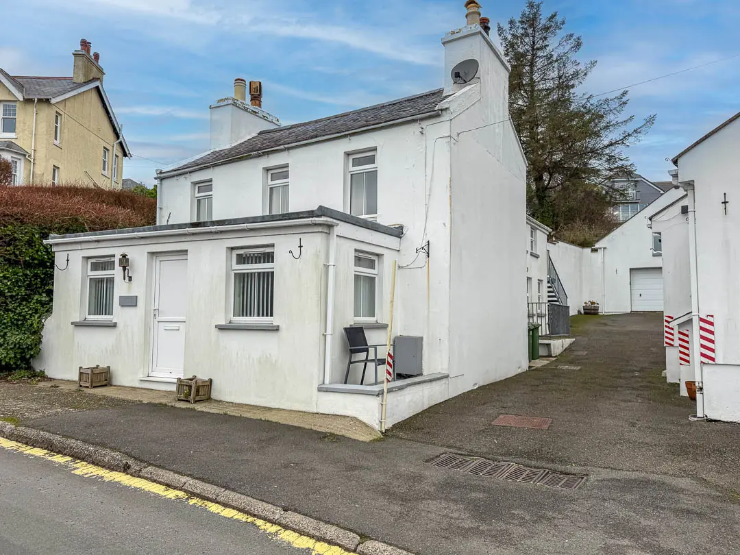 Pinfold Holiday Cottages, Laxey. - Photo 2 of 37