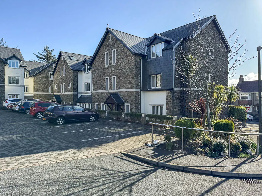 13 St Ninians Court, Douglas. - Photo 1 of 12