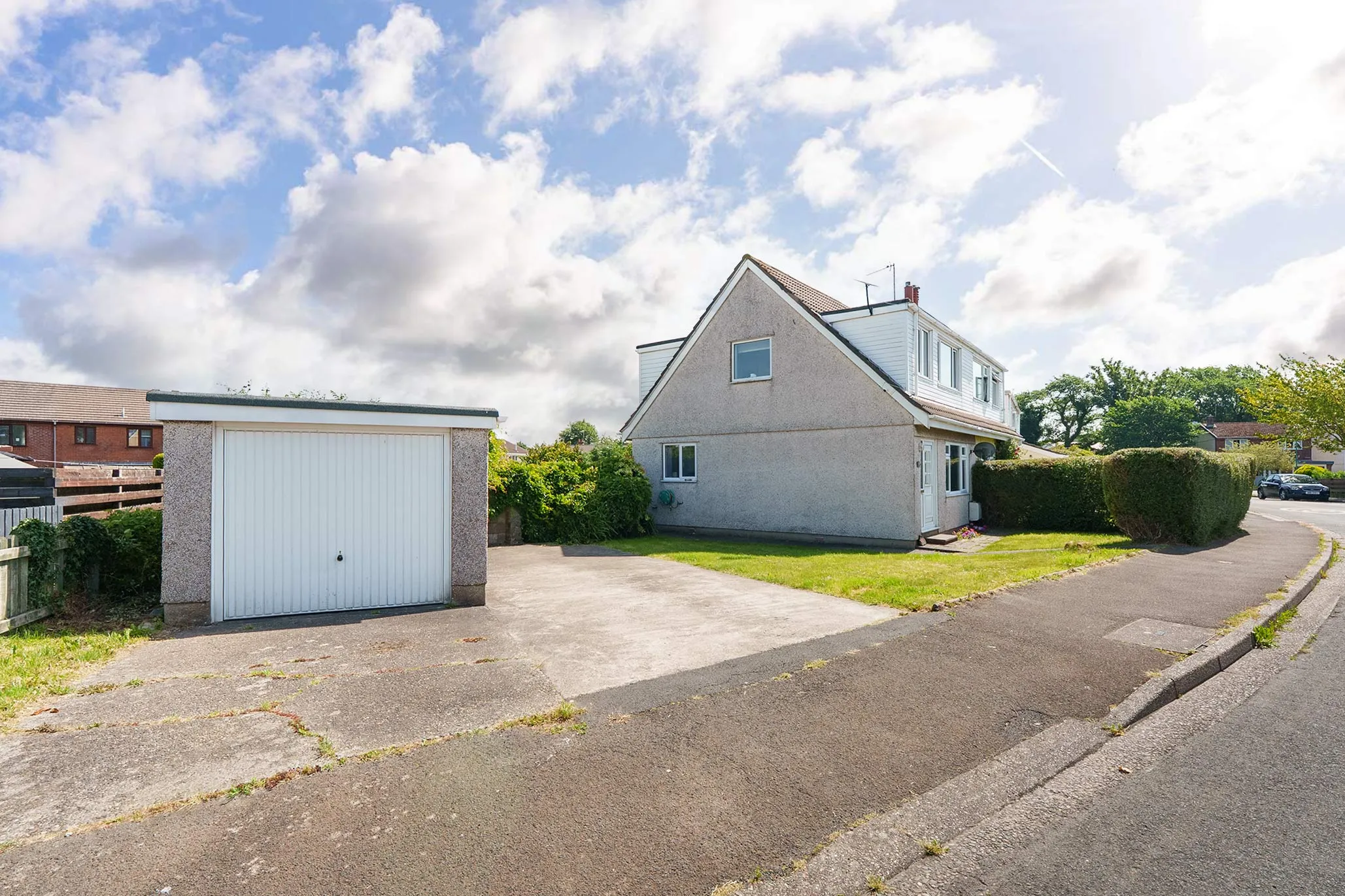 67 Greenlands Avenue, Ramsey. - Photo 2 of 19