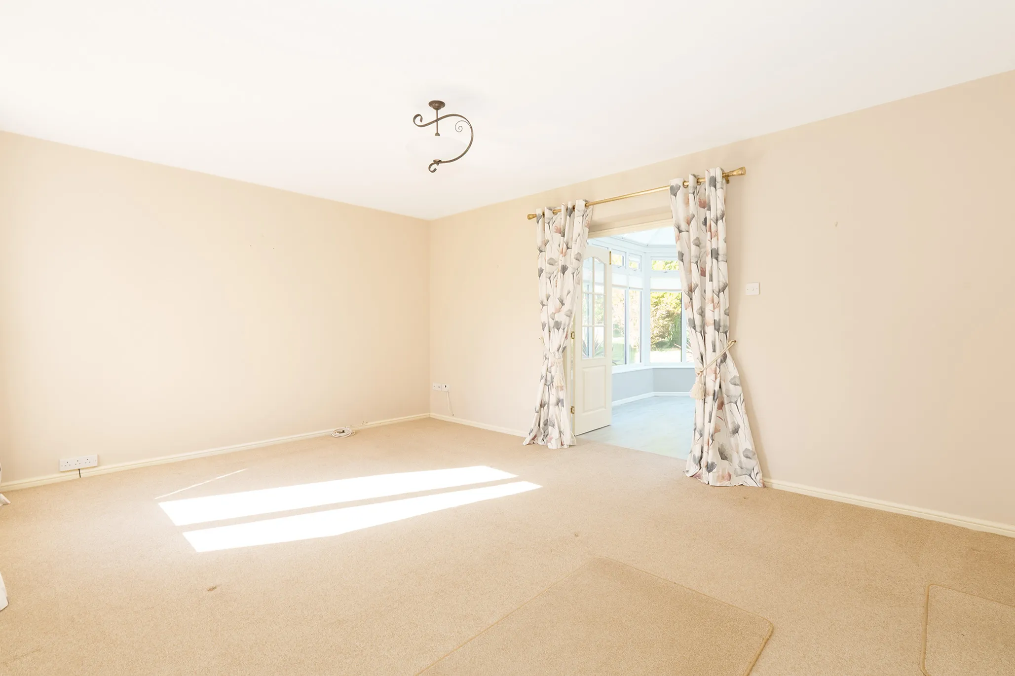 49 Murrays Lake Drive, Mount Murray, Douglas. - Photo 3 of 19