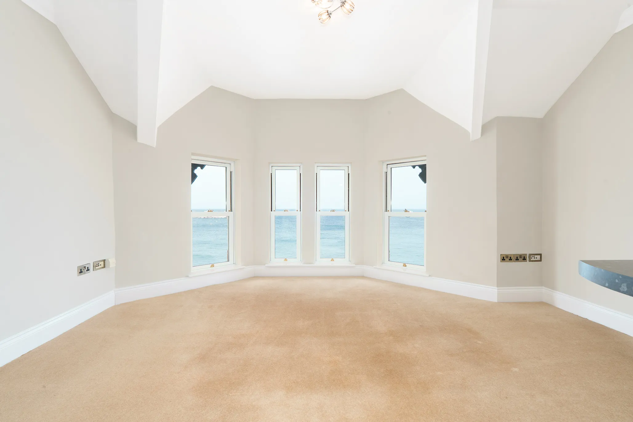 Apartment 7, Athol House, 4 Marine Parade, Peel. - Photo 5 of 21