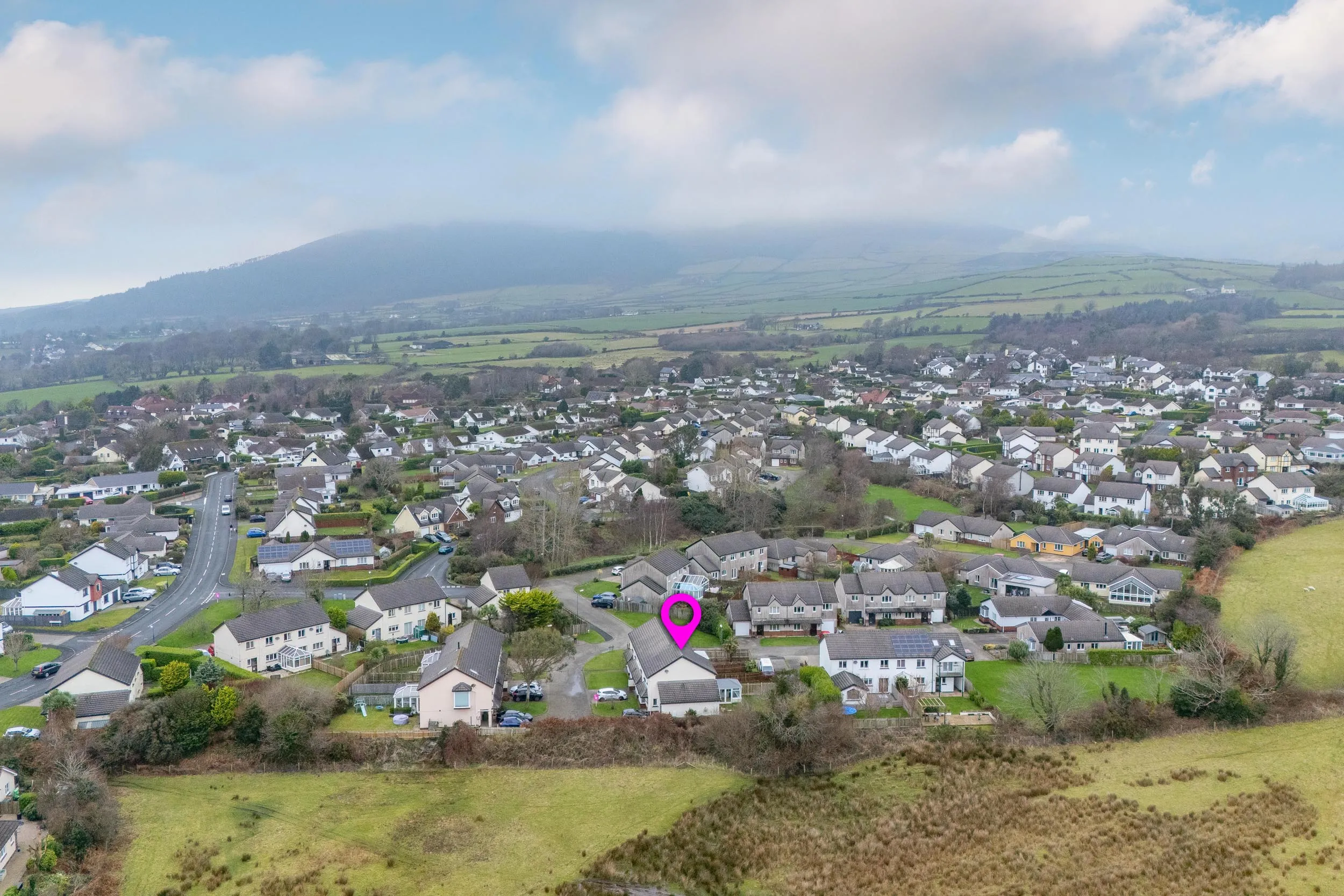 7 The Crofts, Glen Vine. - Photo 3 of 27