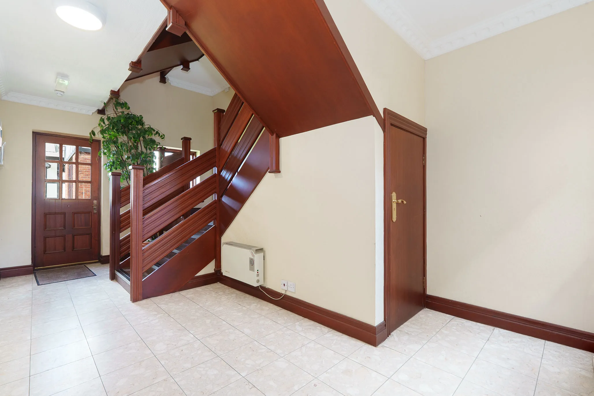 11 Douglas Bay Apartments, King Edward Close, Onchan, Douglas. - Photo 5 of 26