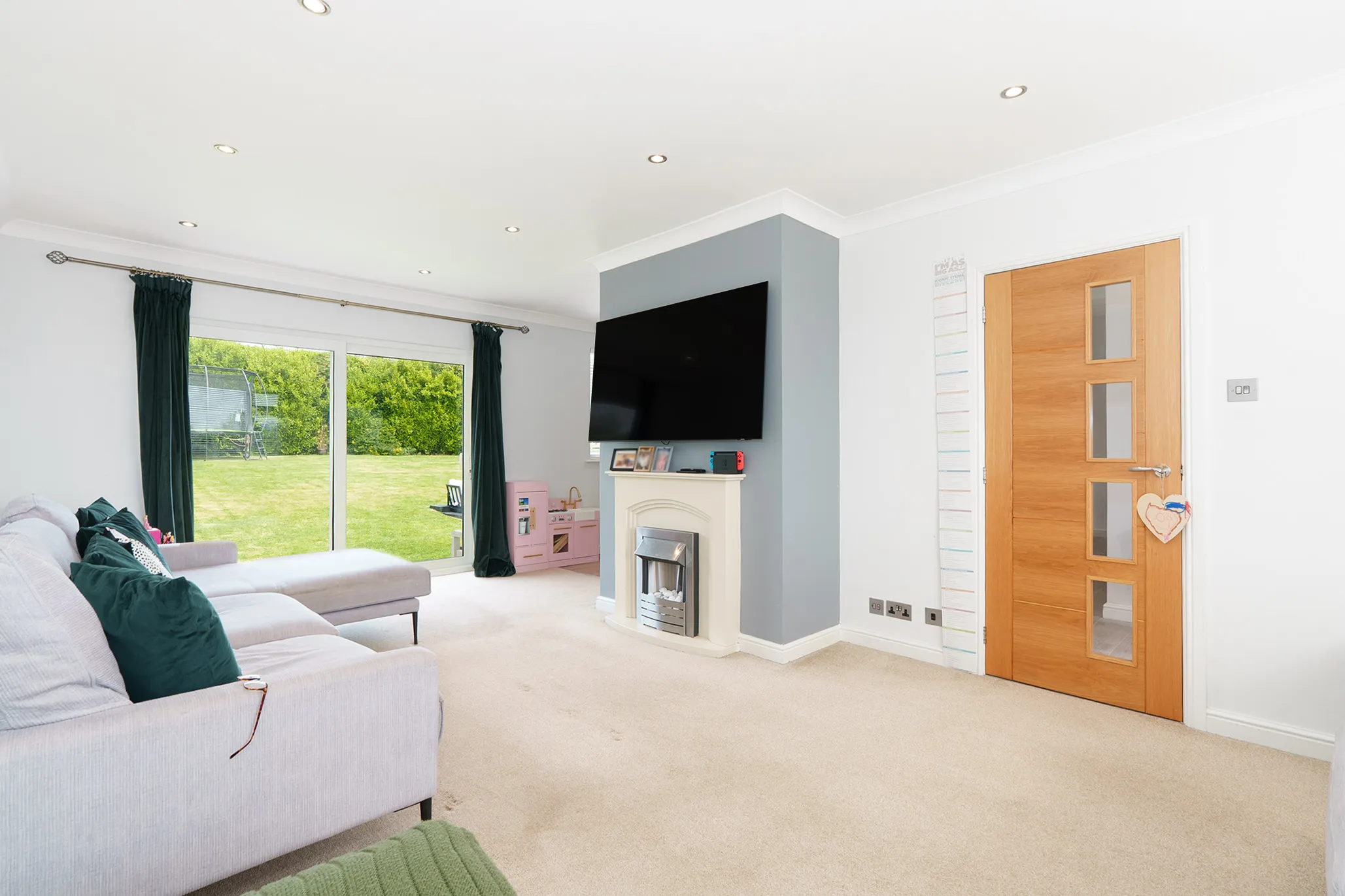 10 King Orry Road, Glen Vine. - Photo 4 of 21