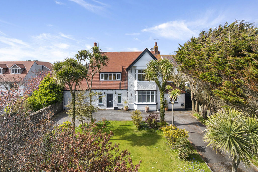 Wendover, Douglas Road, Castletown IM9 1TJ. - Photo 1 of 49