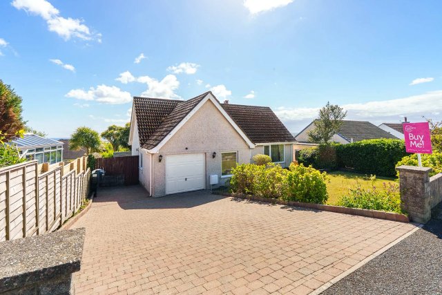 Clovelly, 60 Howe Road, Onchan.