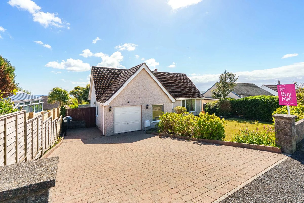 Clovelly, 60 Howe Road, Onchan.