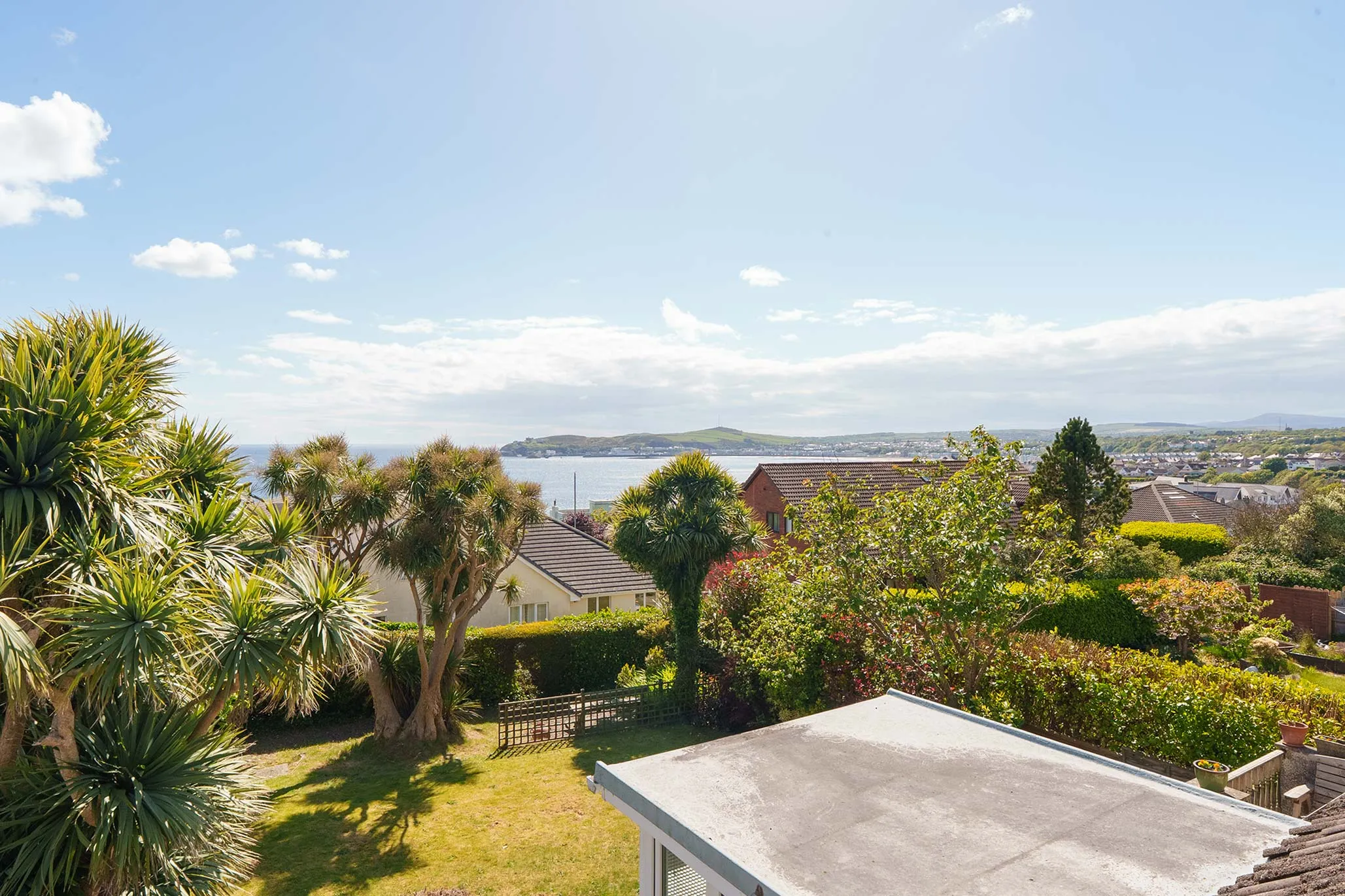 Clovelly, 60 Howe Road, Onchan. - Photo 4 of 31