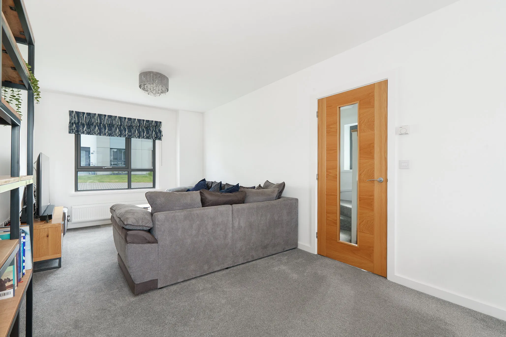 35 Gibbs Grove, Ramsey. - Photo 3 of 17