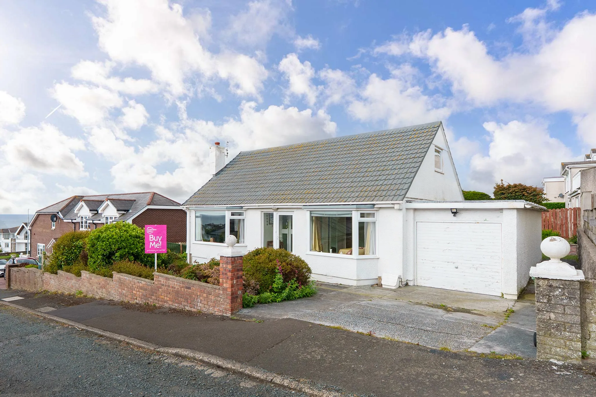 22 Howe Road, Onchan. - Photo 1 of 23