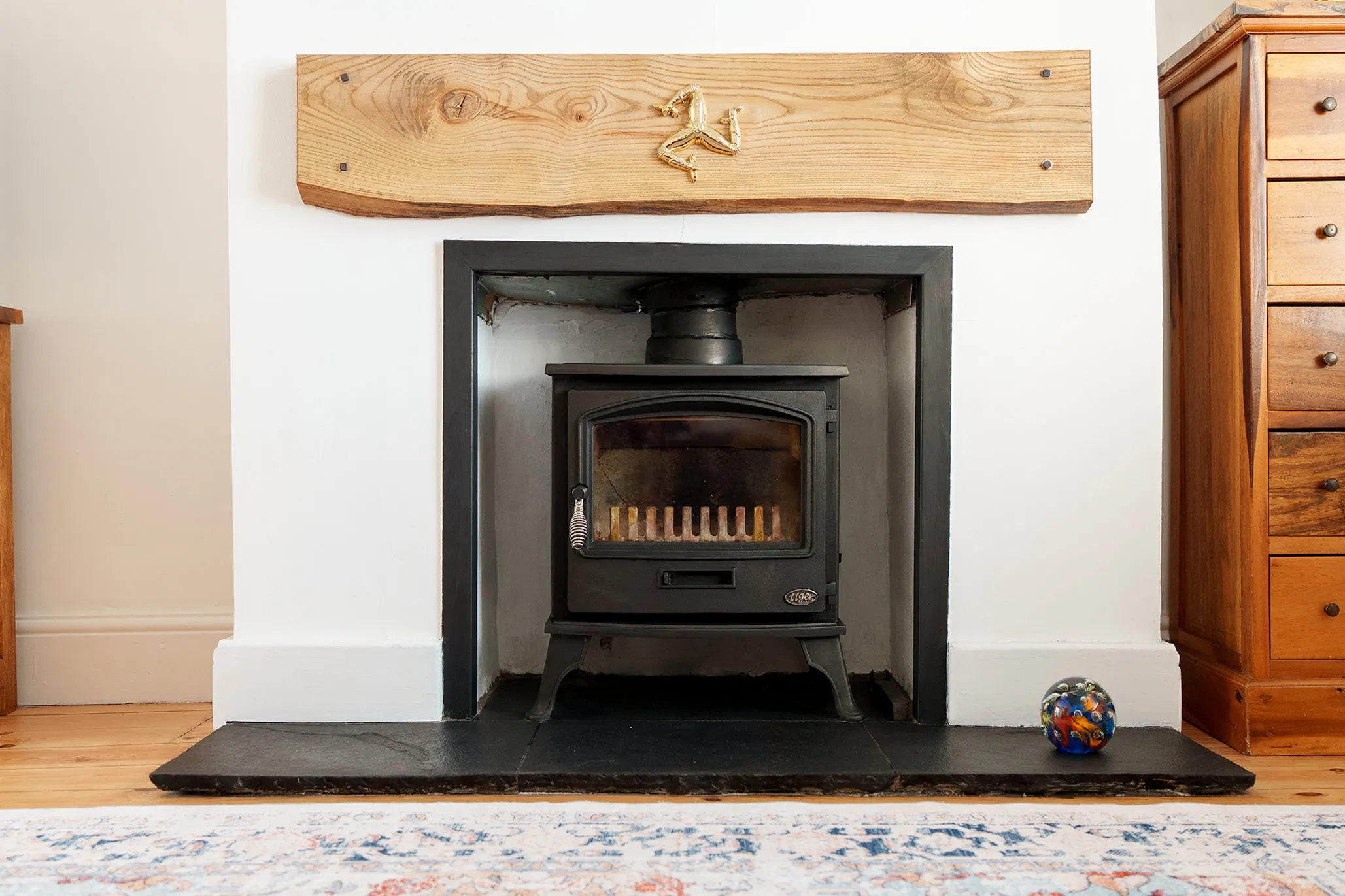 15 Allan Street, Douglas. - Photo 4 of 5