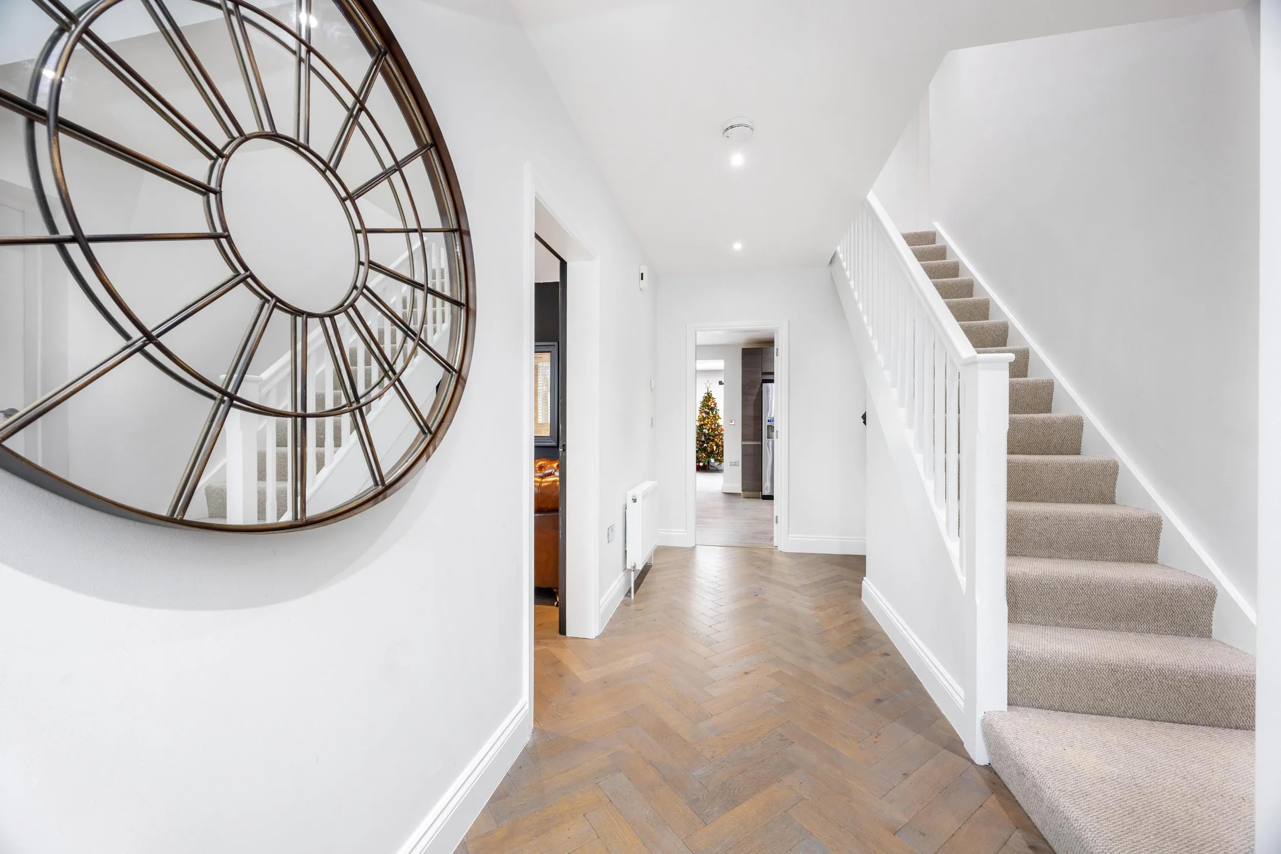 11 Third Avenue, Douglas. - Photo 4 of 34